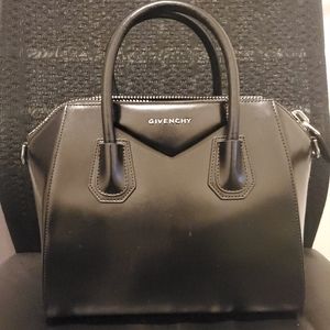 Givenchy Antigona small smooth leather